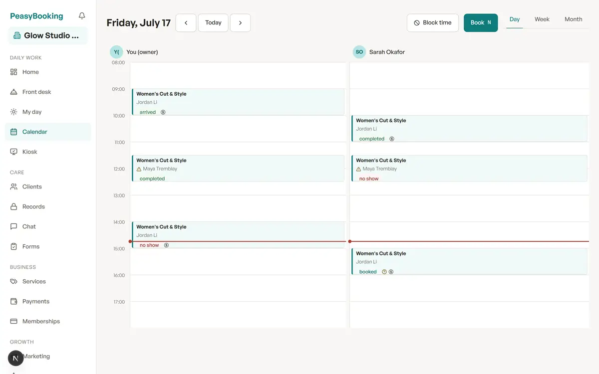 The calendar with appointments; each visit shows readiness markers.